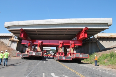 New I-84 bridge being moved on SPMTs. Photo by ConnDOT.