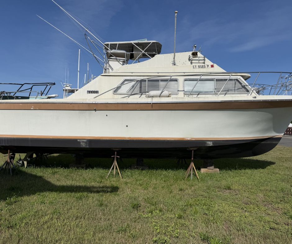 32', Luhrs