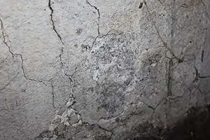 Cracking concrete