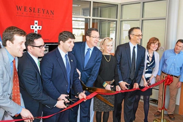 Governor Malloy, joined by state and local officials, cut the ribbon at Wesleyan University in Middletown to commemorate the launch of the first microgrid project under the inaugural round of Connecticut’s statewide microgrid program. (March 6, 2014)