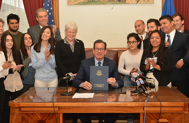Governor Malloy signs legislation allowing undocumented students attending Connecticut public colleges and universities the opportunity to qualify for the state’s system of financial aid, which they were already paying into.