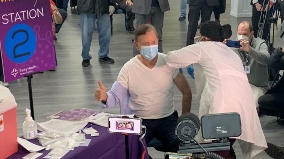 Governor Lamont being vaccinated