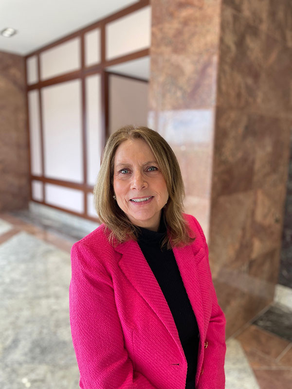 Peg Hackett Headshot