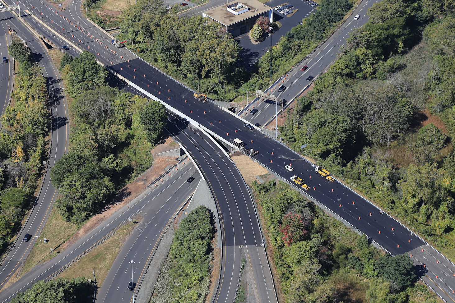 Aerial view of Bridges 02366 and 02367 in East Hartford during final paving and striping.