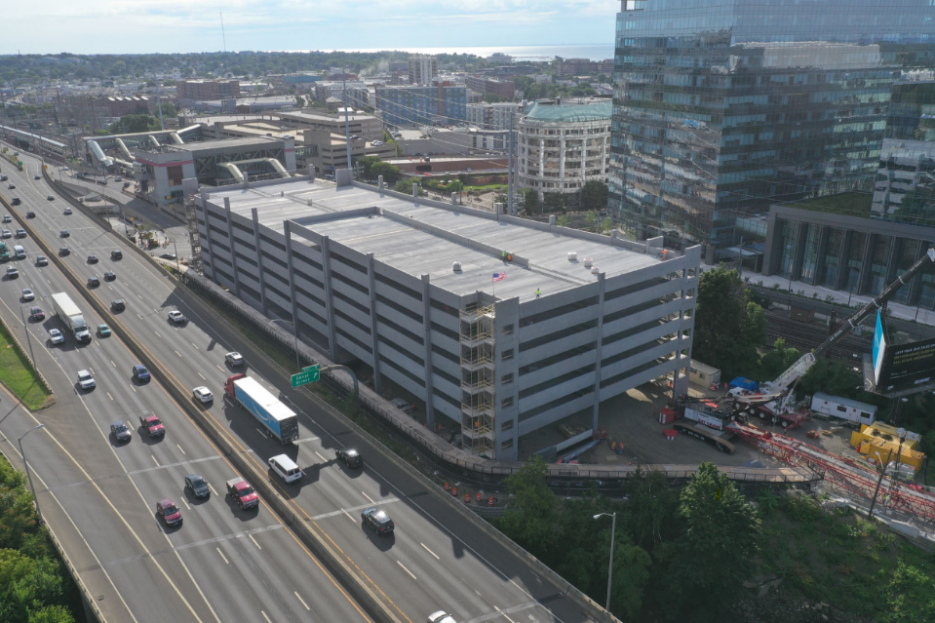 0301-0047 Garage Picture 02 2022-August