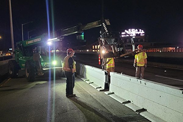 Crews working at night to move barrier on I-91SB.