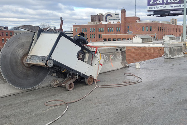 Concrete bridge parapet (barrier) removal