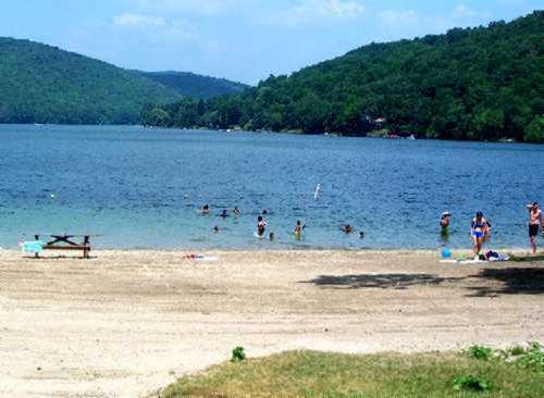 Squantz Pond State Park