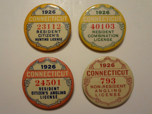 various 1926 metal buttons