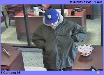 Photo of robbery suspect