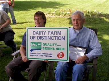 Veterinarian Forrest Davis and Dawn McGee 