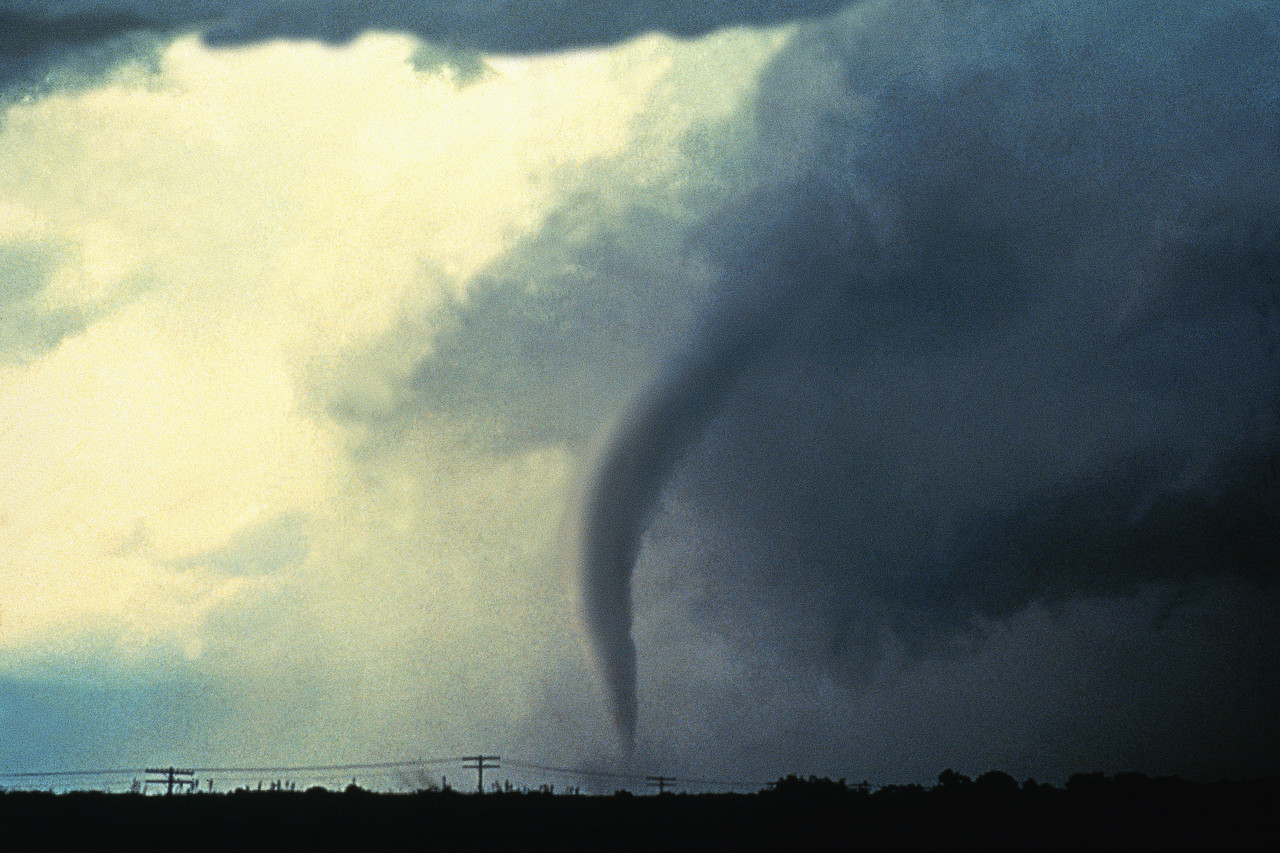 Tornado funnel cloud