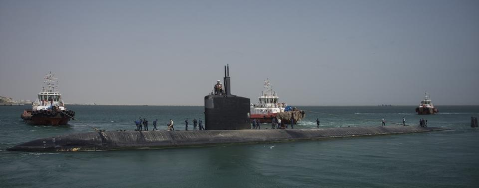 The attack submarine USS Boise (SSN 764) departs after a scheduled port visit in Duqm, Oman,  Aug. 18, 2014.