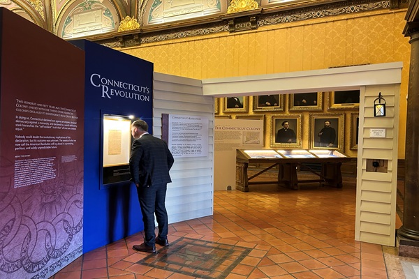 Image of the entrance to the museum exhibits entrance